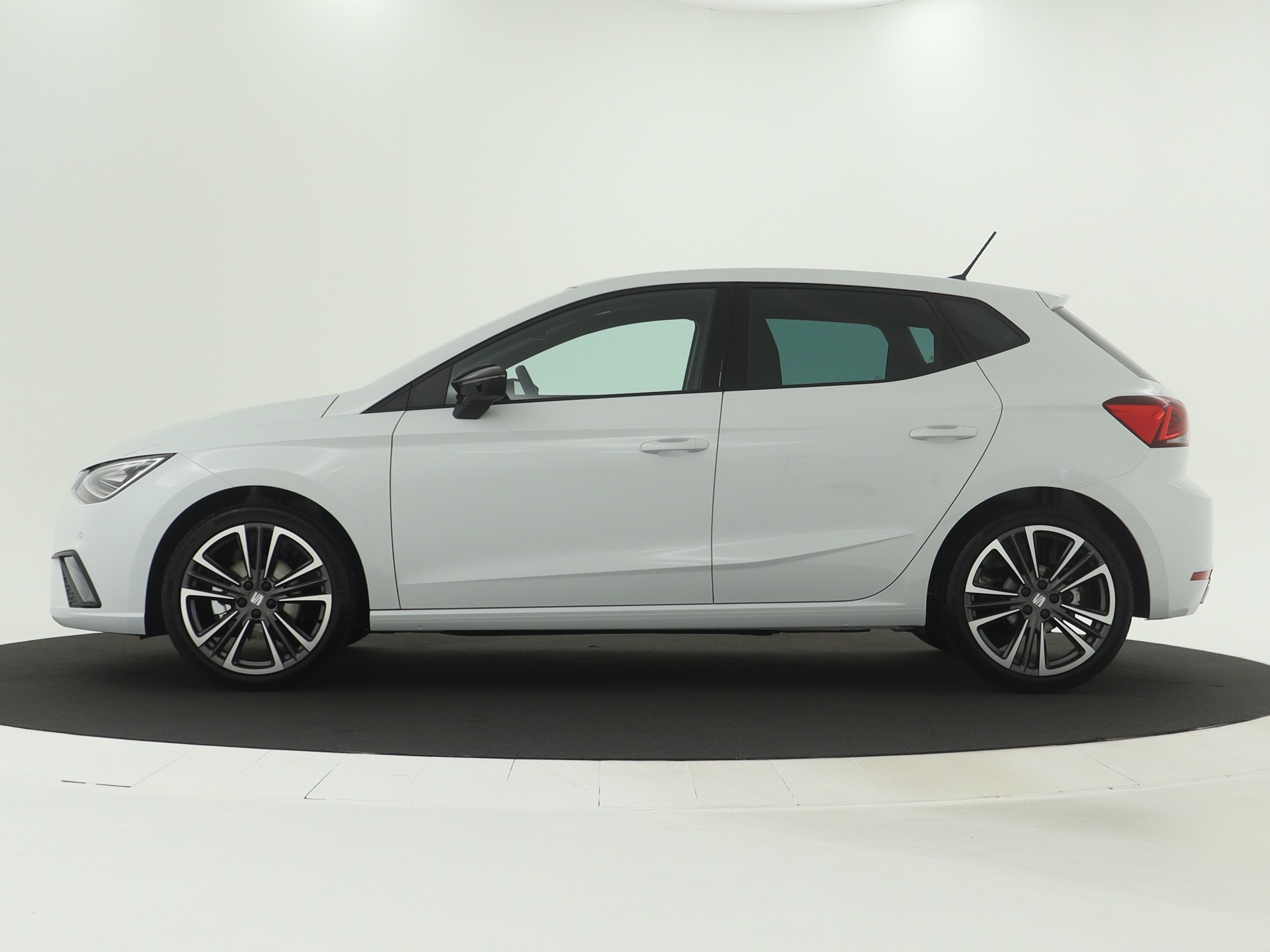 SEAT - Ibiza 1.0 EcoTSI 115 6MT FR Anniversary - 2024