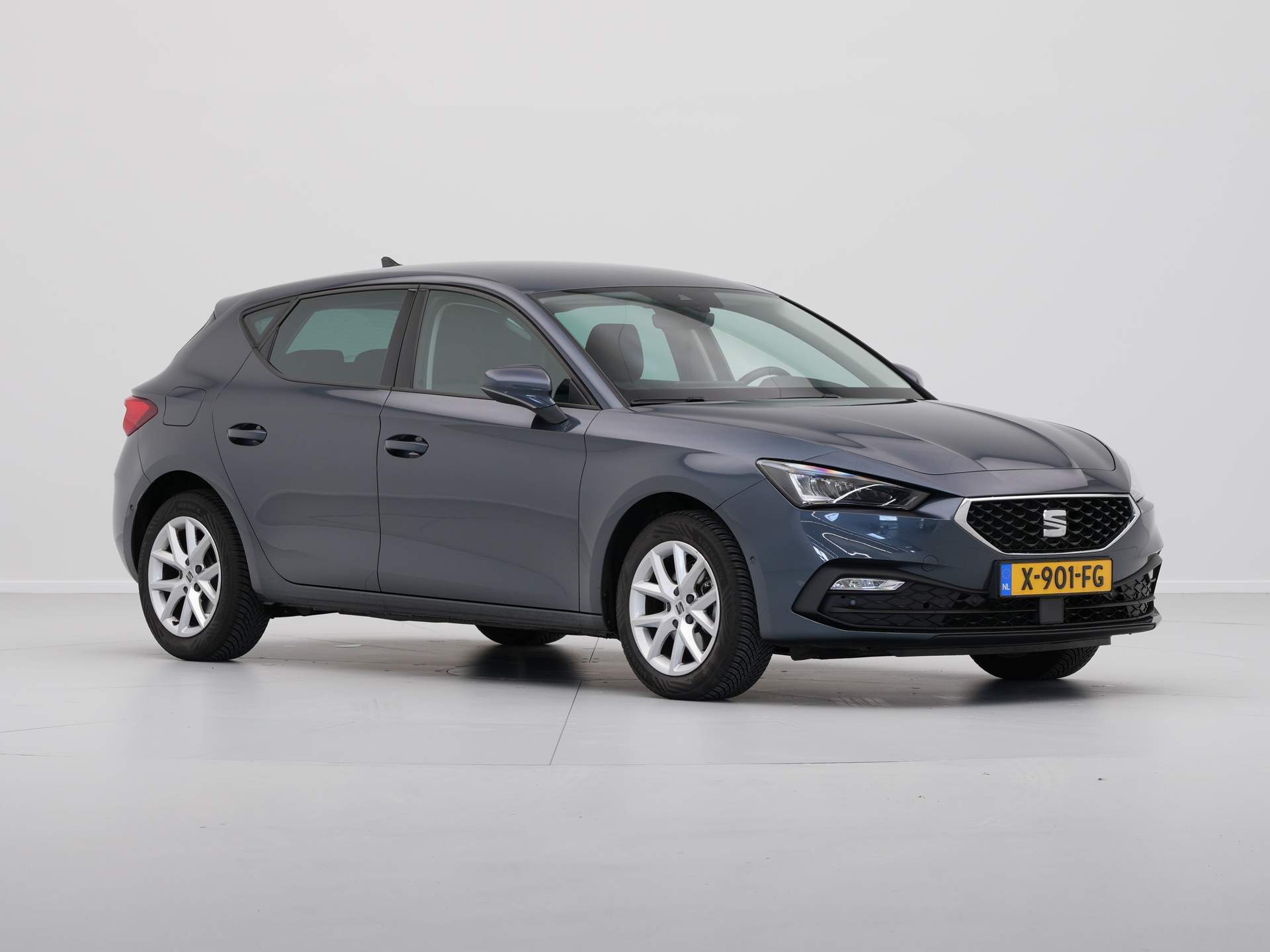 SEAT - Leon 1.0 TSI 111pk Style Business Intense - 2023