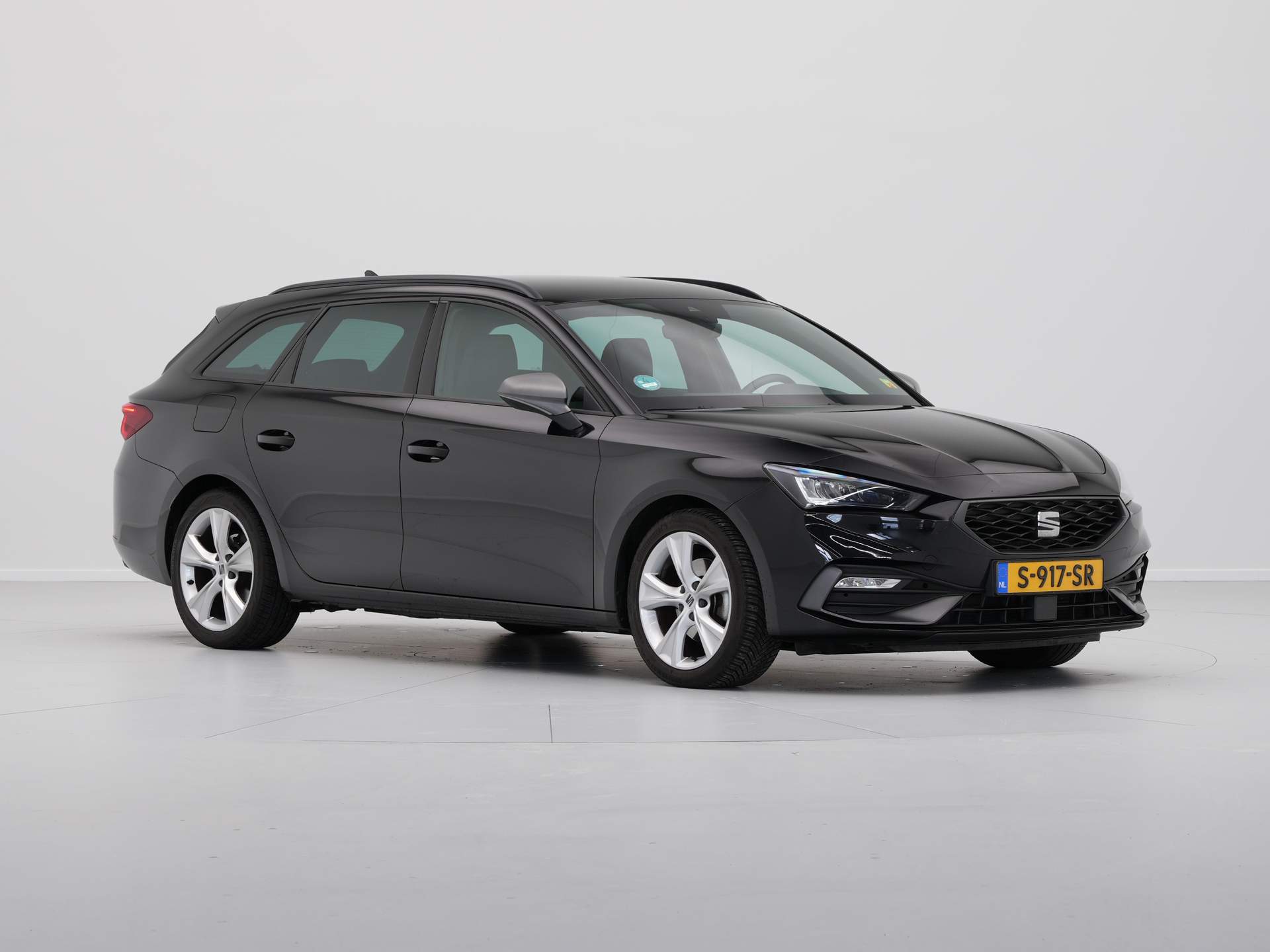 SEAT - Leon Sportstourer 1.0 TSI 111pk FR - 2023