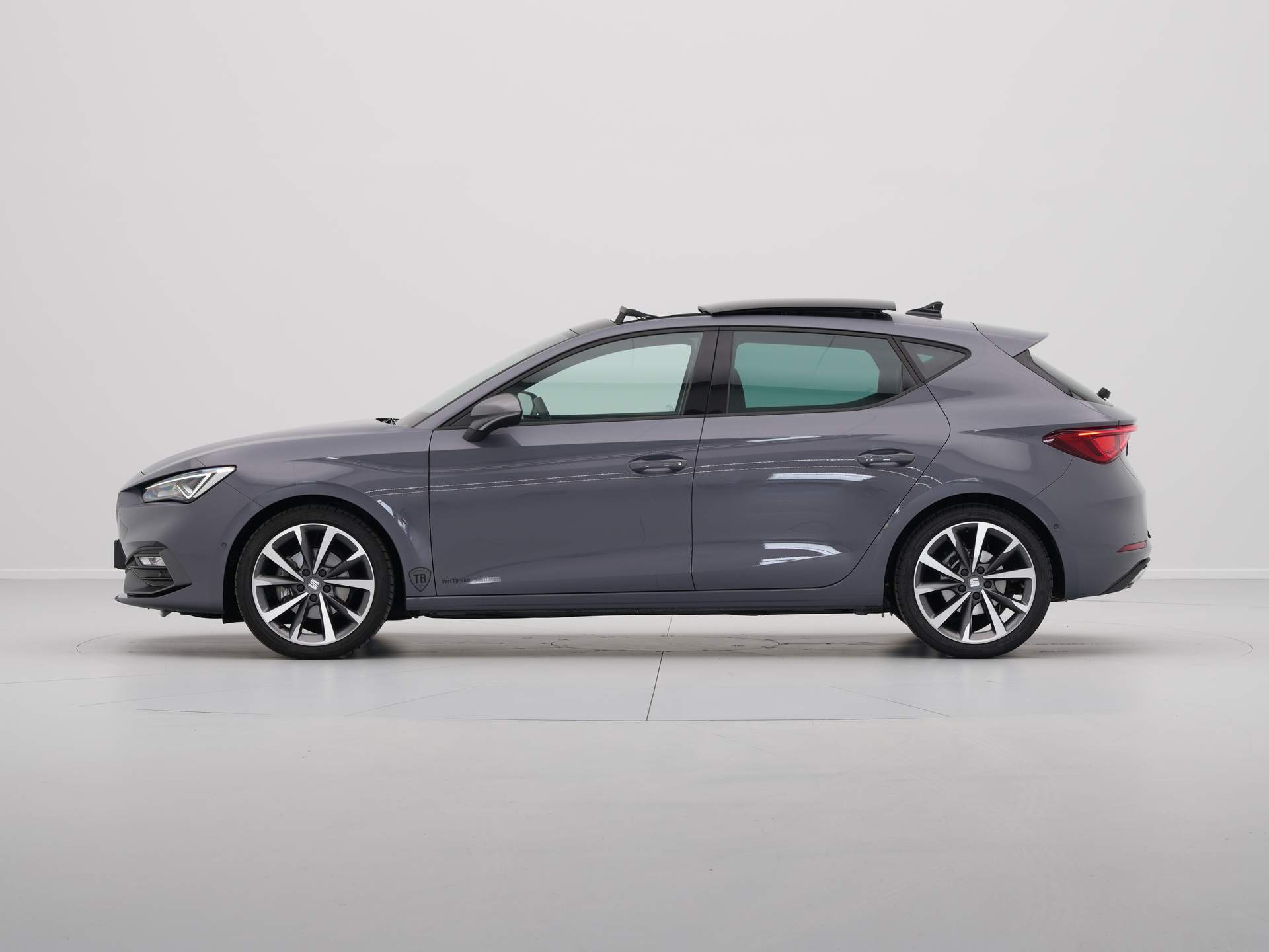 SEAT - Leon 1.0 eTSI 110pk FR Business Intense Automaat - 2024