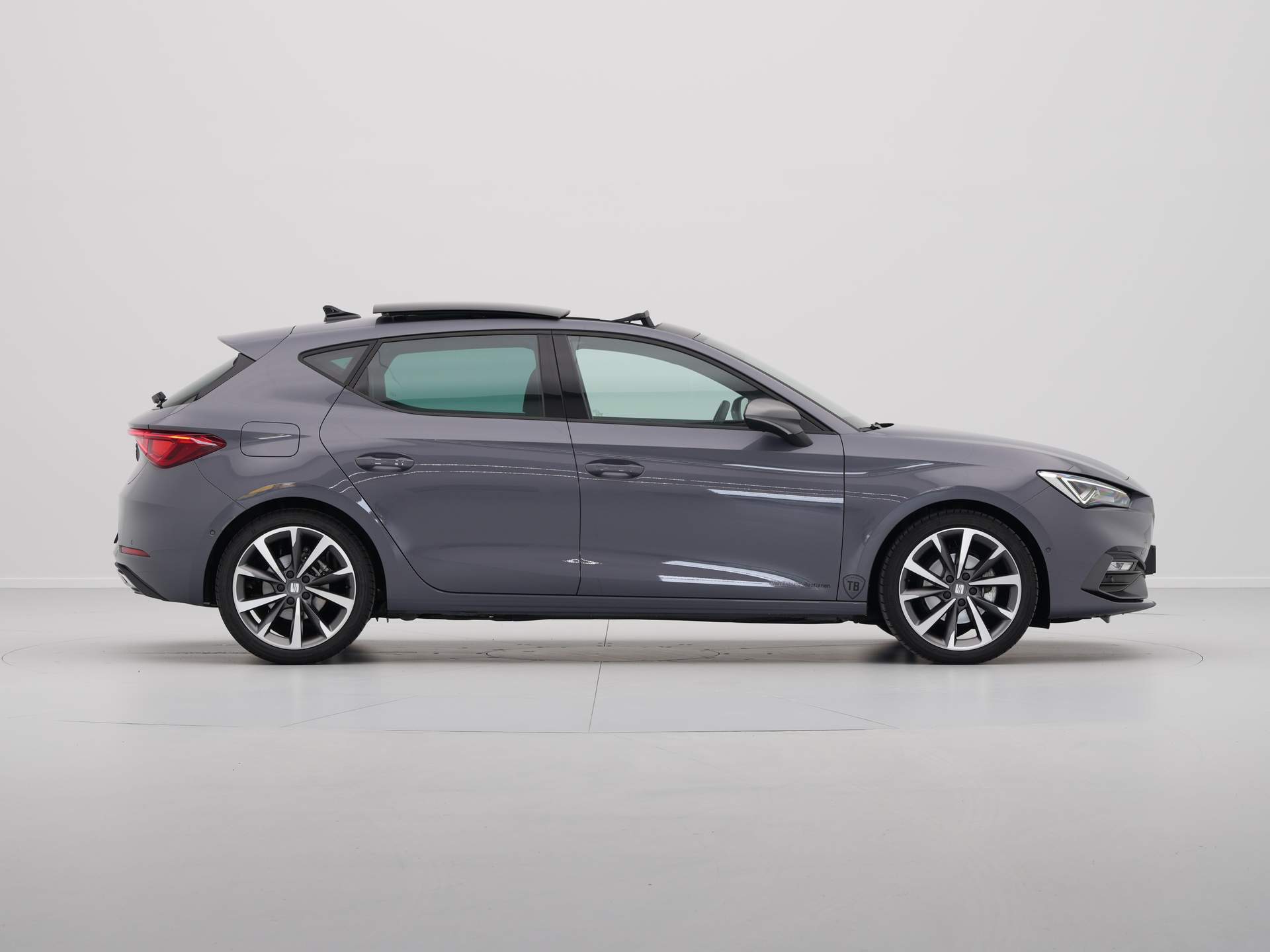 SEAT - Leon 1.0 eTSI 110pk FR Business Intense Automaat - 2024