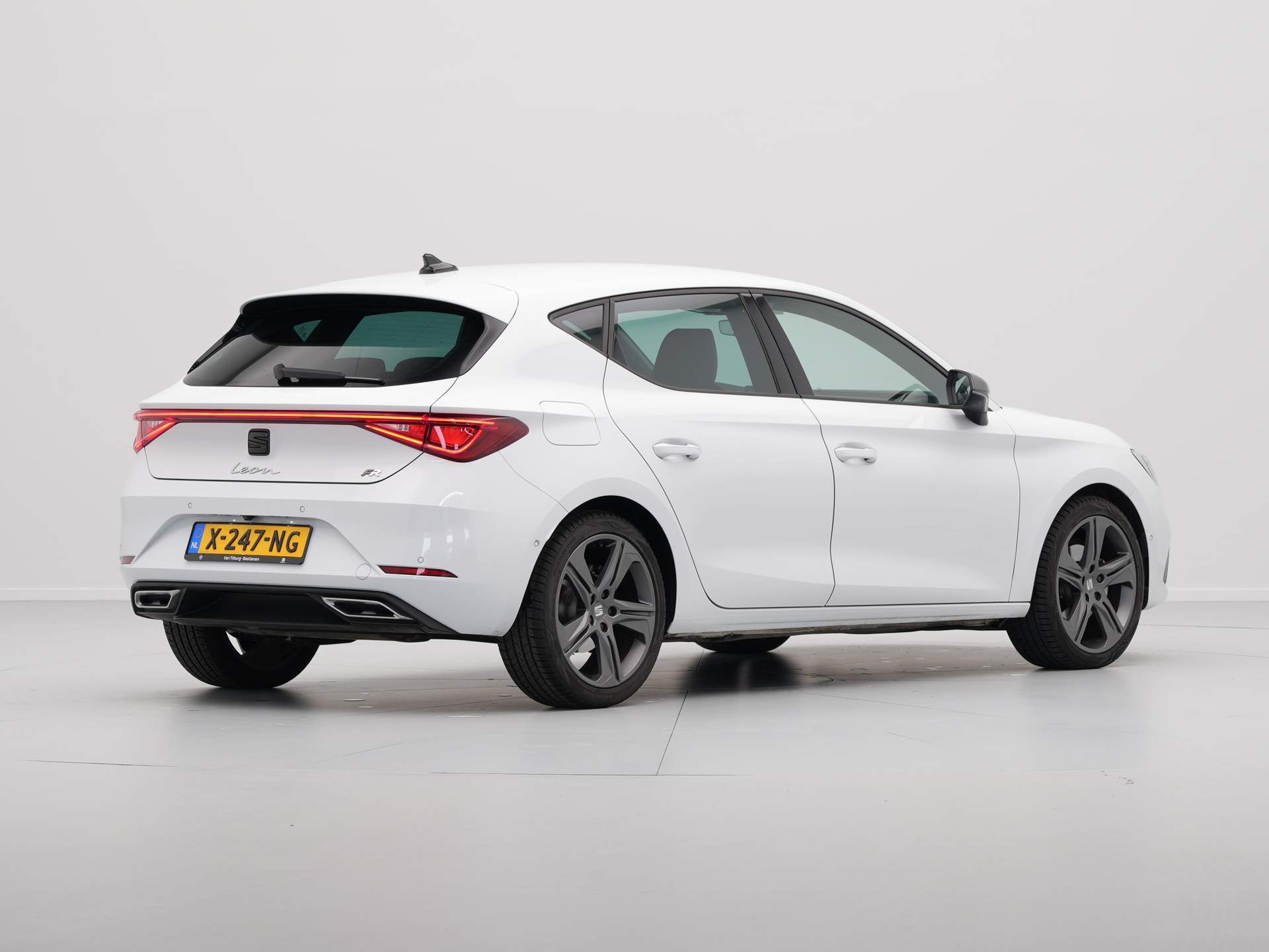 SEAT - Leon 1.0 eTSI FR Business Intense - 2024