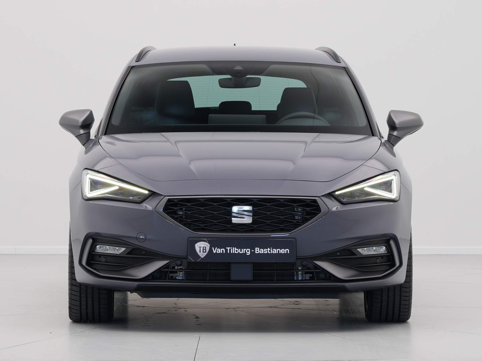 SEAT - Leon Sportstourer 1.5 TSI e-Hybrid FR PHEV First Edition - 2024