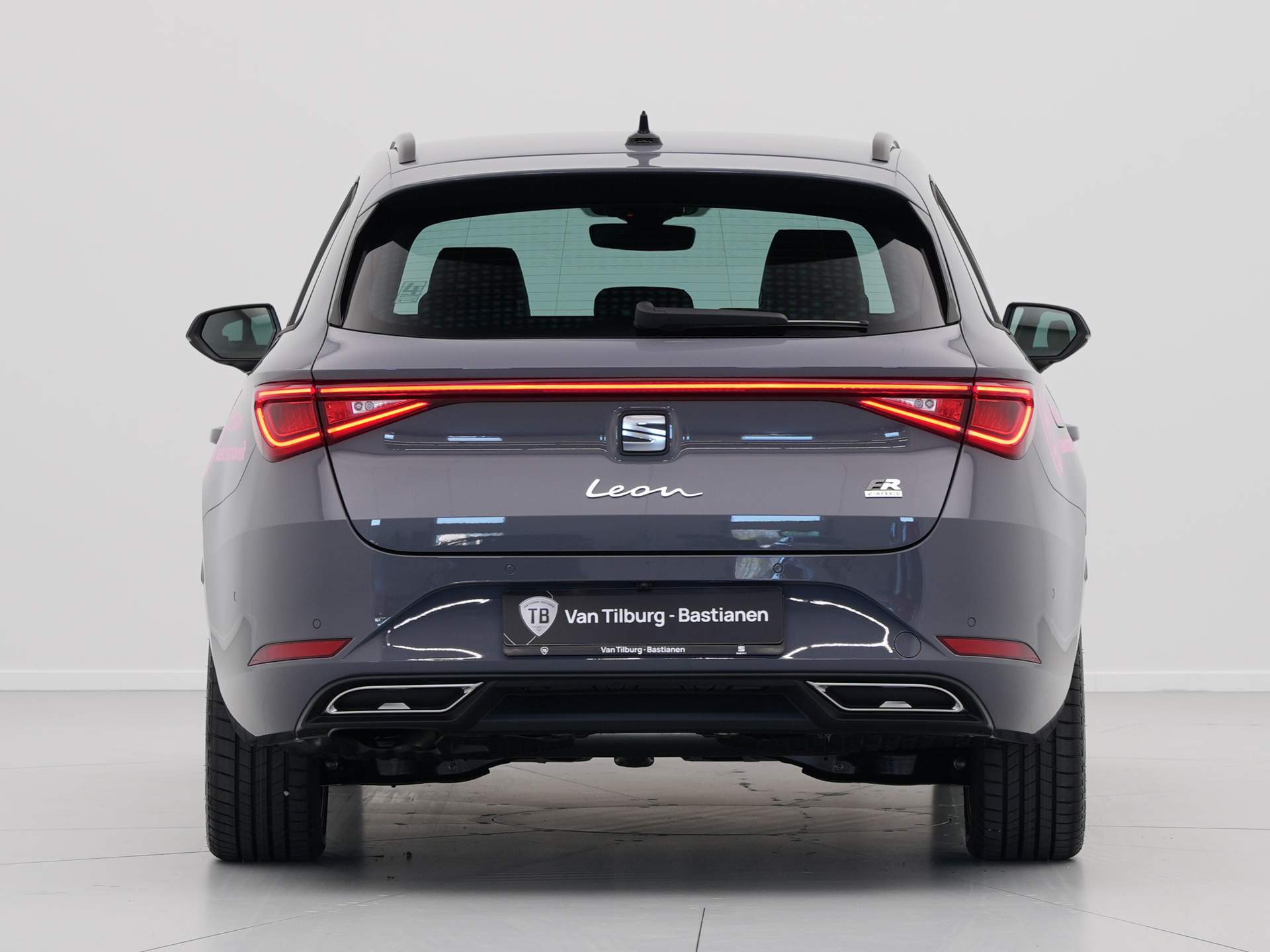 SEAT - Leon Sportstourer 1.5 TSI e-Hybrid FR PHEV First Edition - 2024