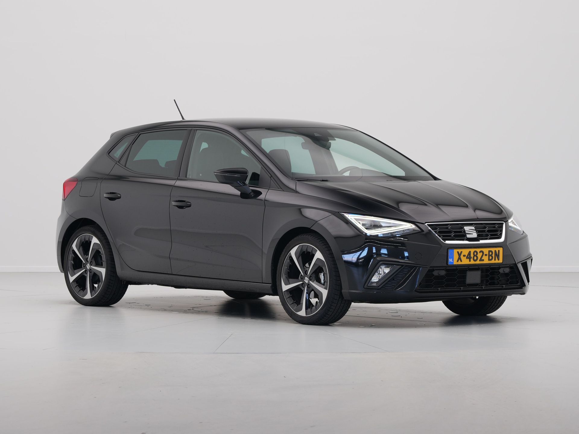 SEAT - Ibiza 1.0 EcoTSI 96pk FR Business Connect - 2023